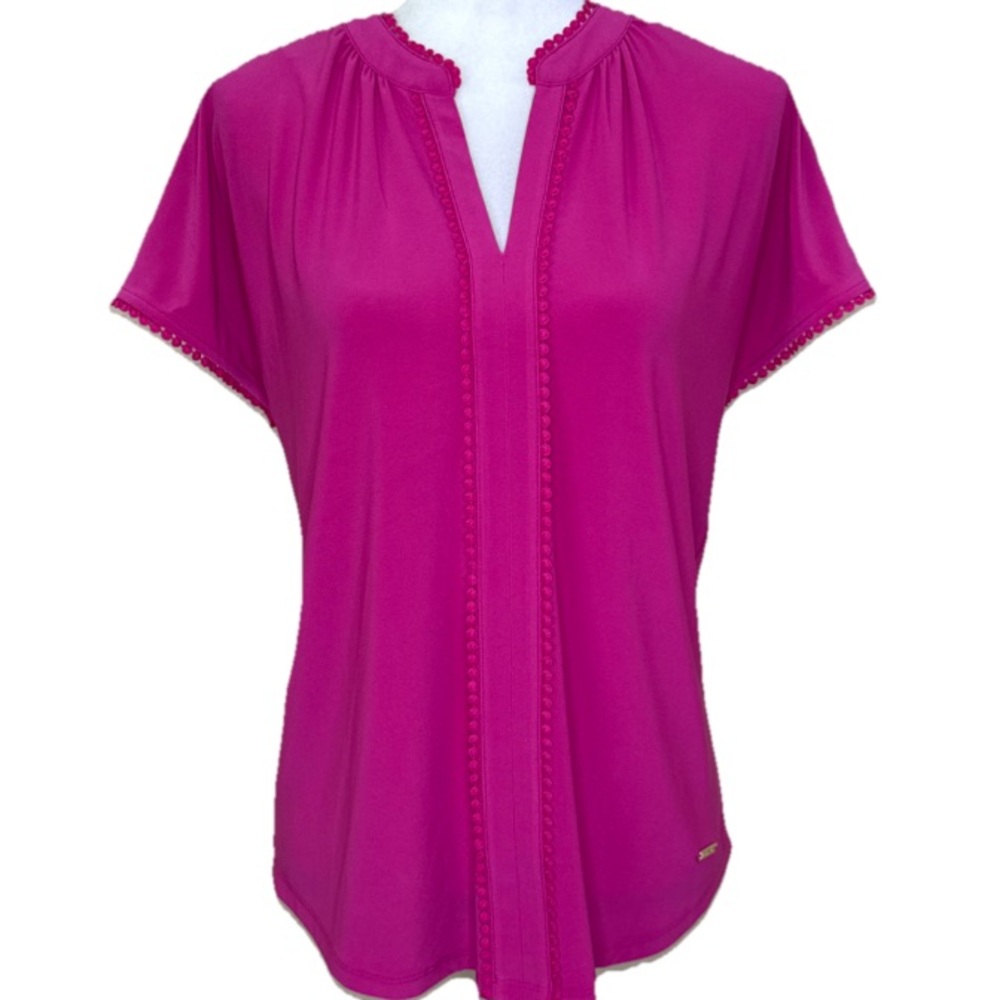 JONES NEW YORK HOT PINK V NECK NLOUSE TOP CROCHET TRIM BAND COLLAR NEW STRETCHY